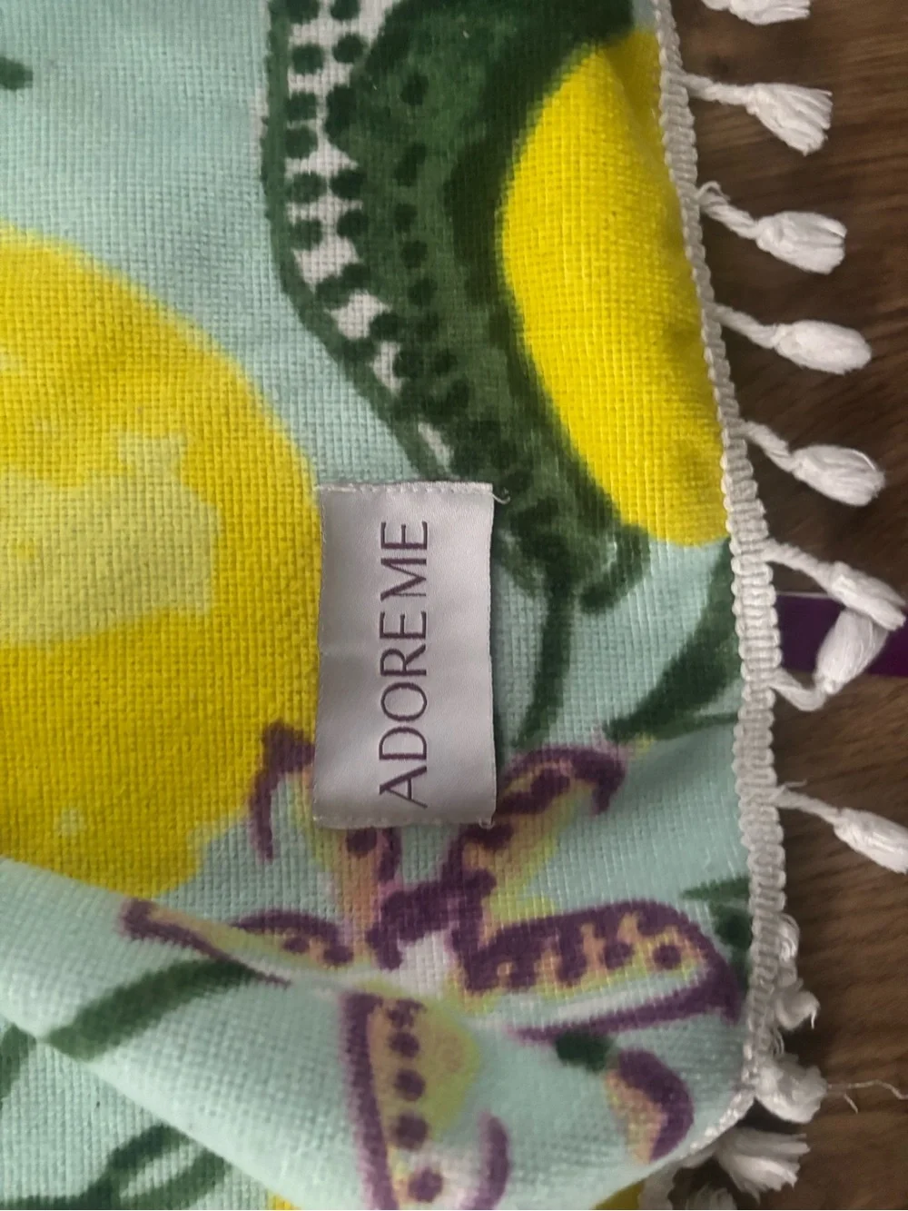 Adore Me Lemon Print Round Towel in Yellow & Mint